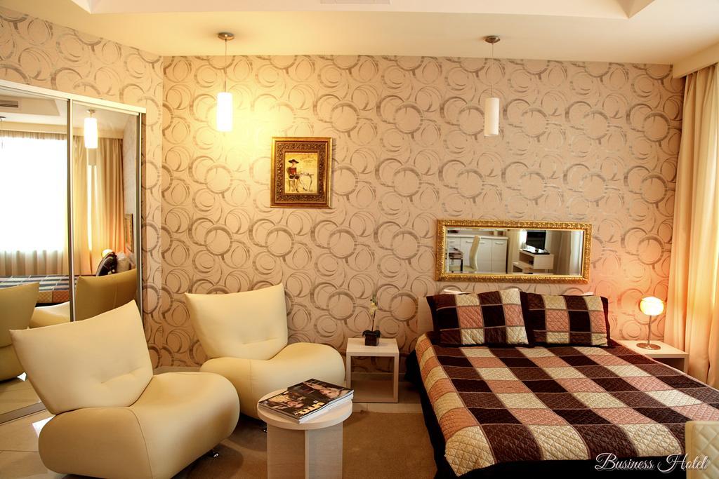 Business Hotel 카리프 객실 사진