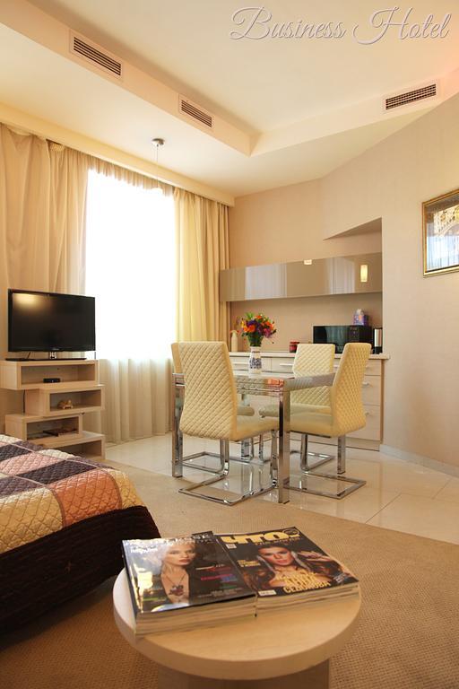 Business Hotel 카리프 객실 사진