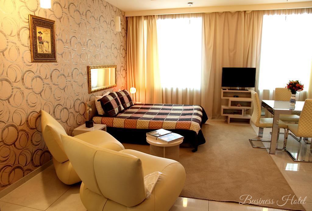 Business Hotel 카리프 객실 사진