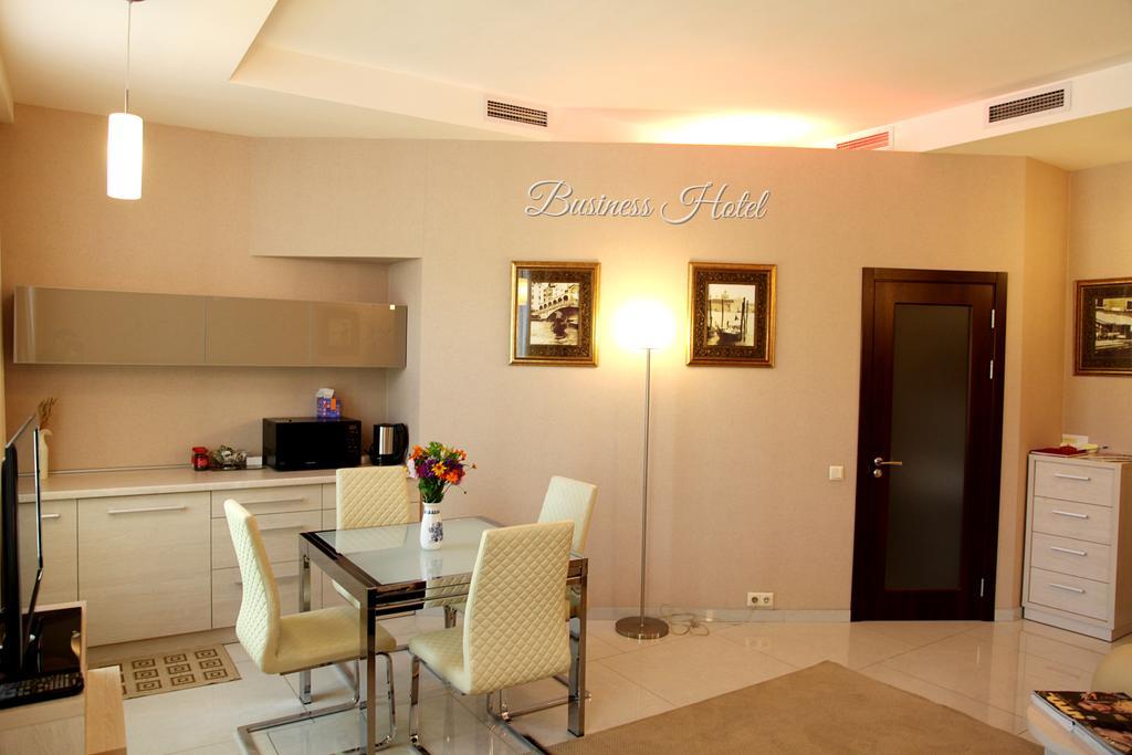 Business Hotel 카리프 객실 사진