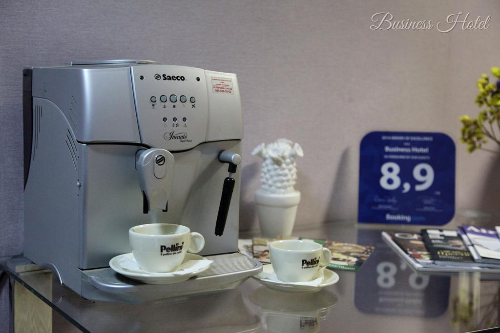 Business Hotel 카리프 객실 사진